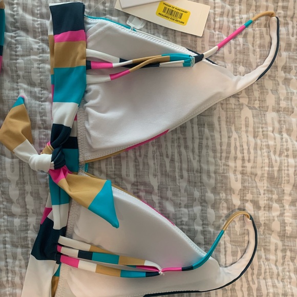 Raisins swimsuit NWT non smoking pet free home. Top is  M bottom is L - Picture 6 of 7